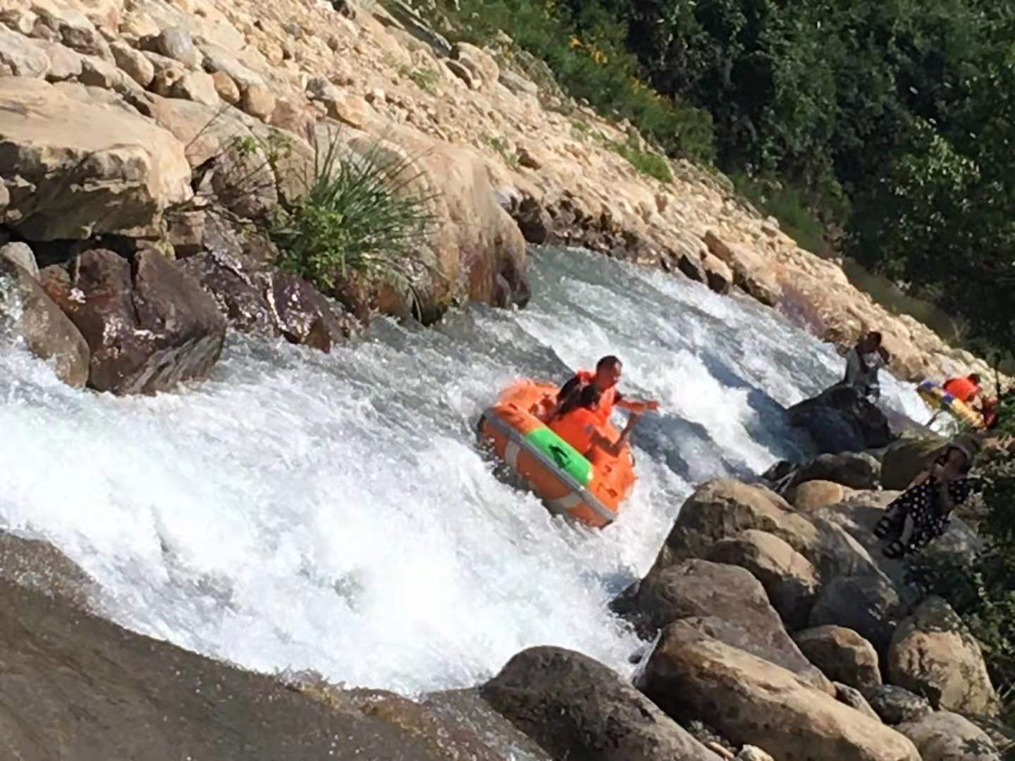 碧龙潭漂流门票